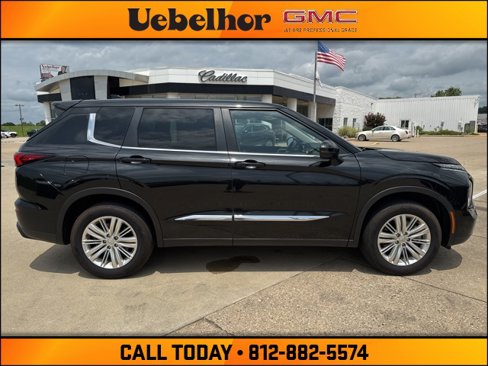 Used 2022 Mitsubishi Outlander ES image 3