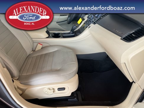 Used 2016 Ford Taurus SE image 13