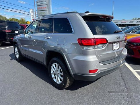 Certified 2021 Jeep Grand Cherokee Laredo image 4