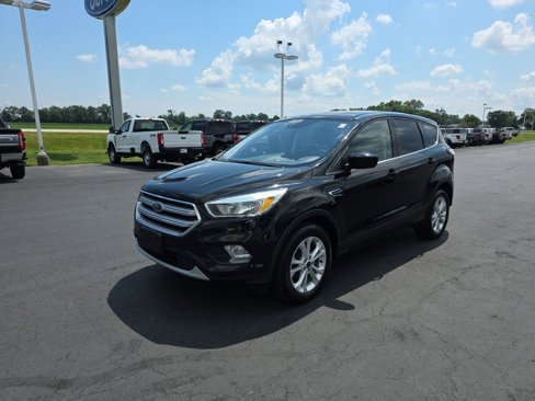 Certified 2017 Ford Escape SE image 1