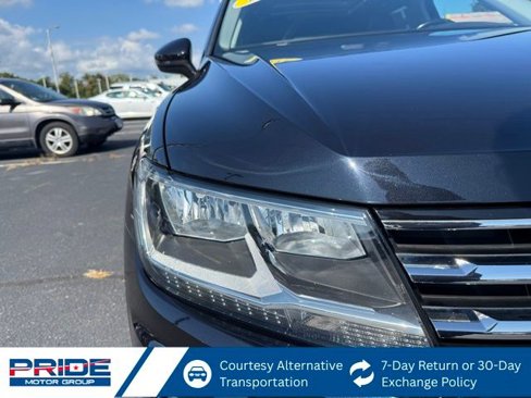 Used 2018 Volkswagen Tiguan SEL image 11