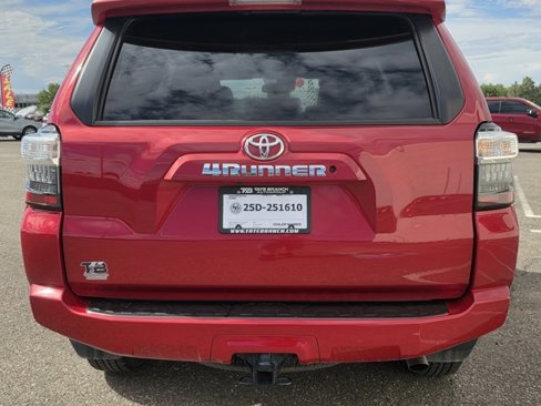 Used 2021 Toyota 4Runner SR5 image 17