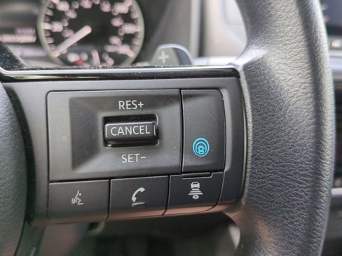 Used 2021 Nissan Rogue SV image 17
