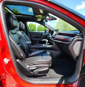Used 2024 Jeep Compass Limited w/ High Altitude Package image 18