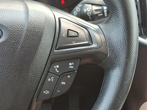 Used 2022 Ford Edge SE w/ Black Appearance Package image 23