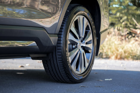 Used 2022 Subaru Ascent Limited image 4