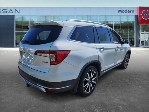 Used 2022 Honda Pilot Touring image 5