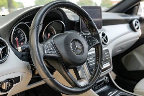 Used 2018 Mercedes-Benz CLA 250 4MATIC image 22