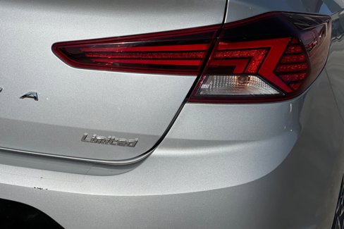 Used 2020 Hyundai Elantra Limited w/ Ultimate Package 03 image 22