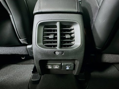 Used 2021 Jeep Cherokee Latitude Lux w/ Comfort/Convenience Group image 24