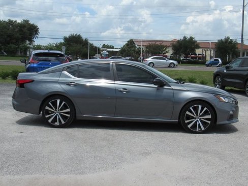 Used 2020 Nissan Altima 2.5 SR image 2