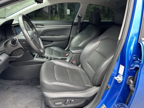 Used 2017 Hyundai Elantra Limited image 4