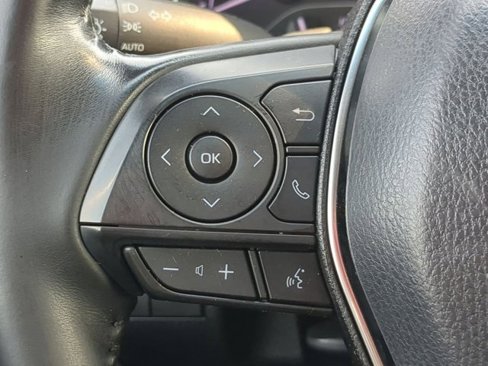 Certified 2019 Toyota Camry SE image 15