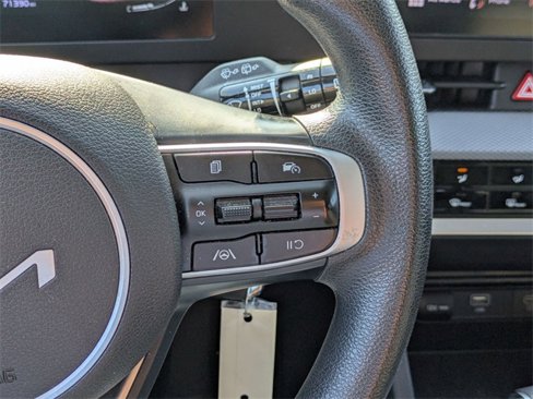Used 2023 Kia Sportage LX image 18