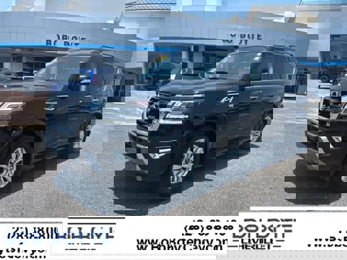 Used 2021 Nissan Armada SV image 2