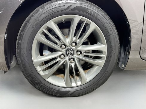 Used 2016 Toyota Camry SE image 14