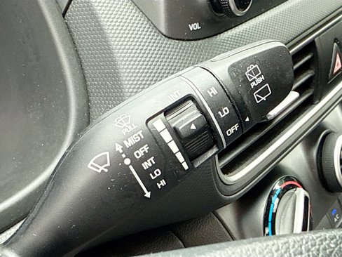 Used 2021 Hyundai Kona SEL Plus image 36