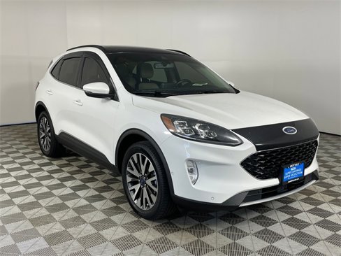 Used 2020 Ford Escape Titanium image 18
