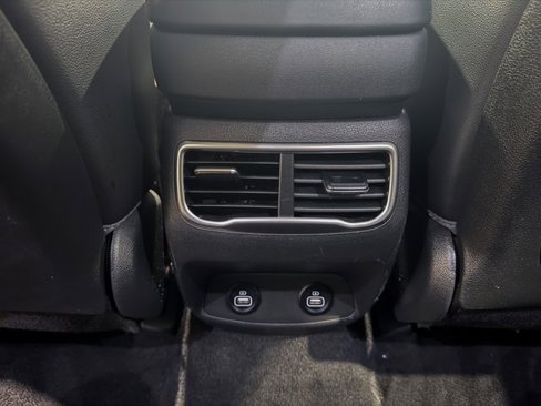Used 2023 Hyundai Santa Fe SEL w/ Premium Package image 17