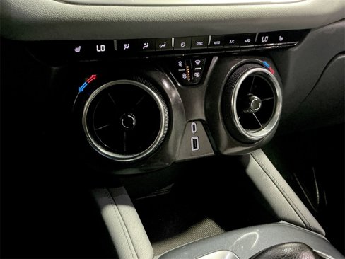 Used 2020 Chevrolet Blazer LT image 29
