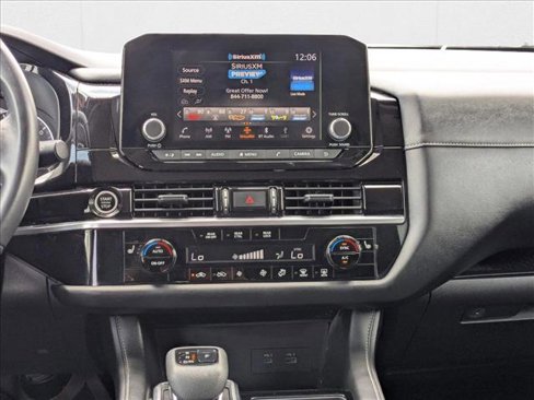 Used 2024 Nissan Pathfinder SV image 14