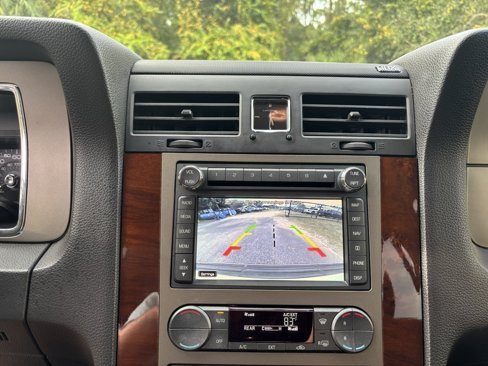 Used 2014 Lincoln Navigator L 2WD image 5