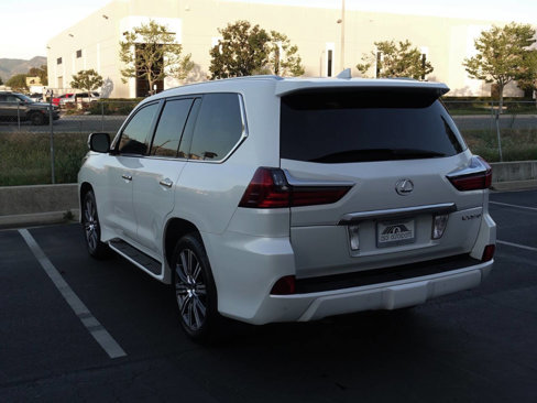 Used 2016 Lexus LX 570 4WD image 4