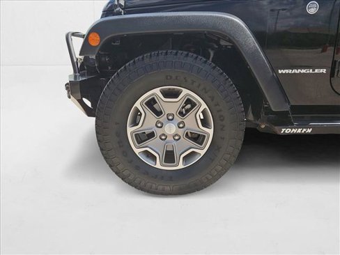 Used 2014 Jeep Wrangler Rubicon w/ Power Convenience Group image 23