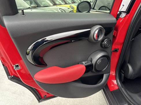 Used 2019 MINI Cooper S image 11