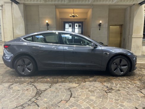 Used 2018 Tesla Model 3 Long Range image 2