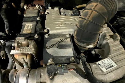 Used 2016 Nissan Titan SV image 32