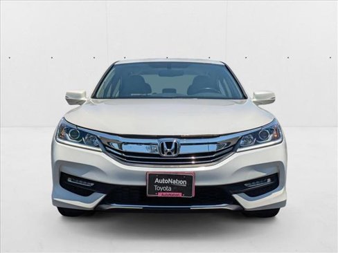 Used 2017 Honda Accord EX-L image 2