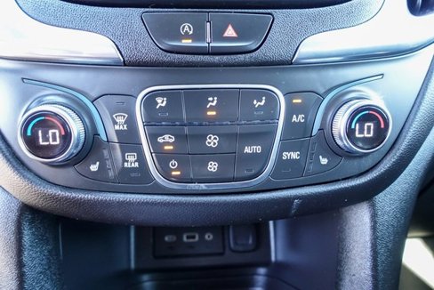 Used 2023 Chevrolet Equinox LT image 21