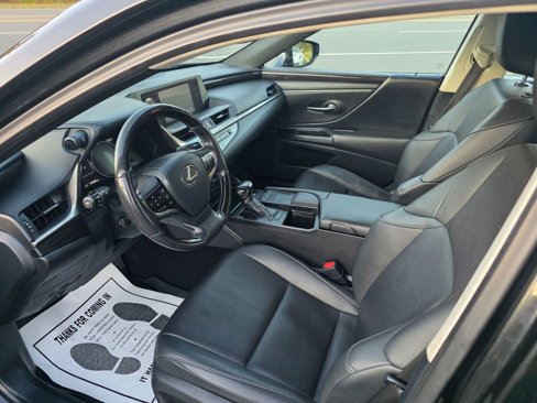 Used 2020 Lexus ES 350 w/ Premium Package image 10
