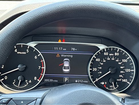 Used 2024 Nissan Altima 2.5 SV image 4