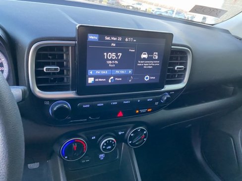 Used 2021 Hyundai Venue SE image 20