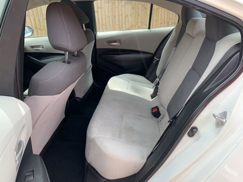 Used 2020 Toyota Corolla LE image 23