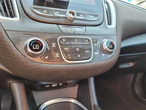 Used 2023 Chevrolet Malibu LT image 22