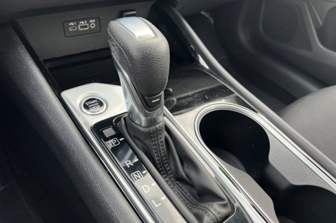 Used 2024 Nissan Altima 2.5 SV image 17
