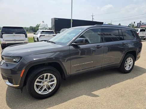 Used 2022 Jeep Grand Cherokee L Laredo w/ Luxury Tech Group I image 4