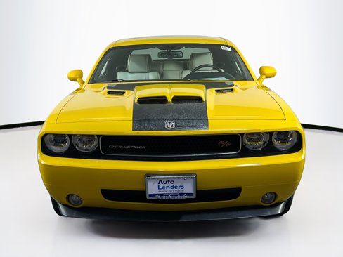 Used 2010 Dodge Challenger R/T image 2