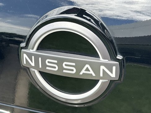 Used 2023 Nissan Rogue SV image 10