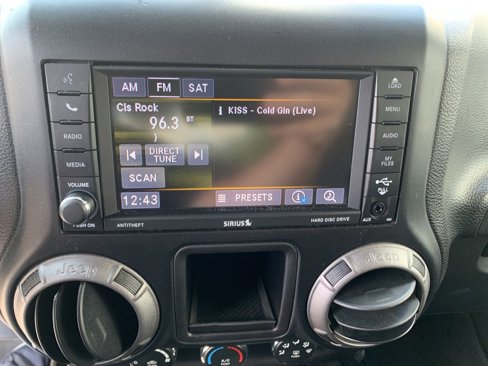 Used 2017 Jeep Wrangler Sport image 18