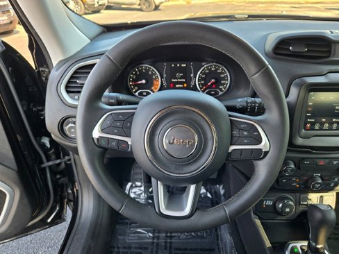 Used 2018 Jeep Renegade Latitude image 30