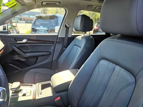 Used 2018 Audi Q5 Prestige w/ Prestige Package image 24