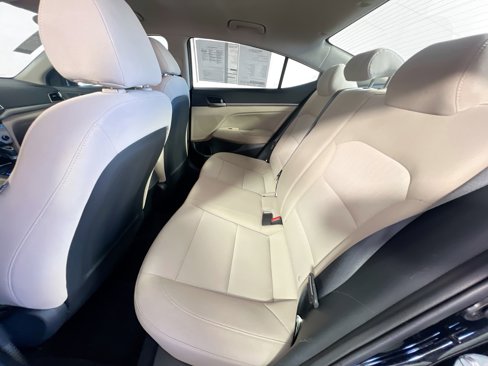 Used 2018 Hyundai Elantra SEL image 27