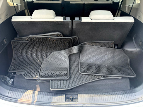 Used 2020 Volkswagen Tiguan S image 32