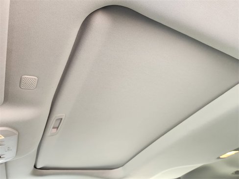 Used 2022 Toyota Highlander XLE image 25