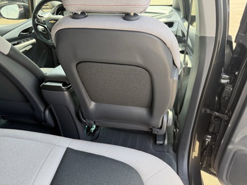 Used 2020 Chevrolet Bolt LT image 42