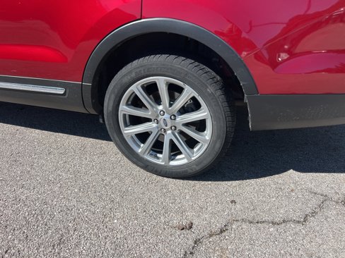 Used 2016 Ford Explorer Limited image 8